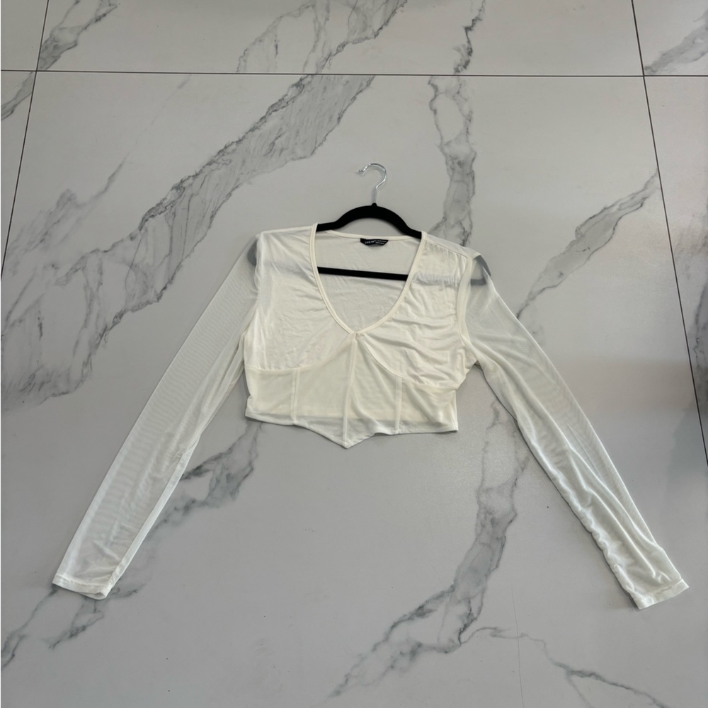 Cute white cropped corset going-out top!
